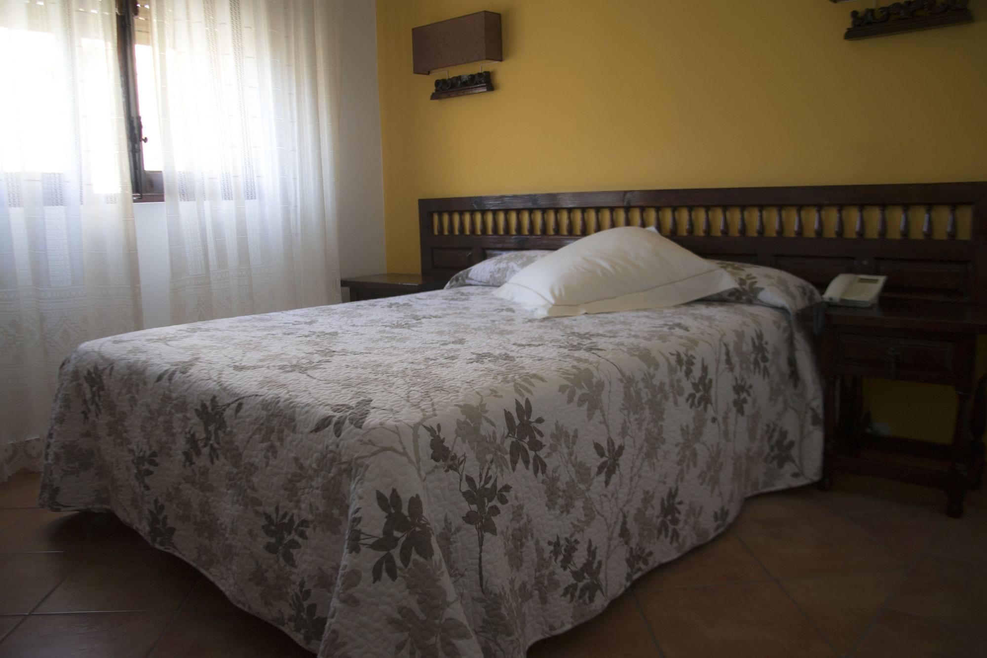 Hospedium Hotel Juan II Toro Bagian luar foto