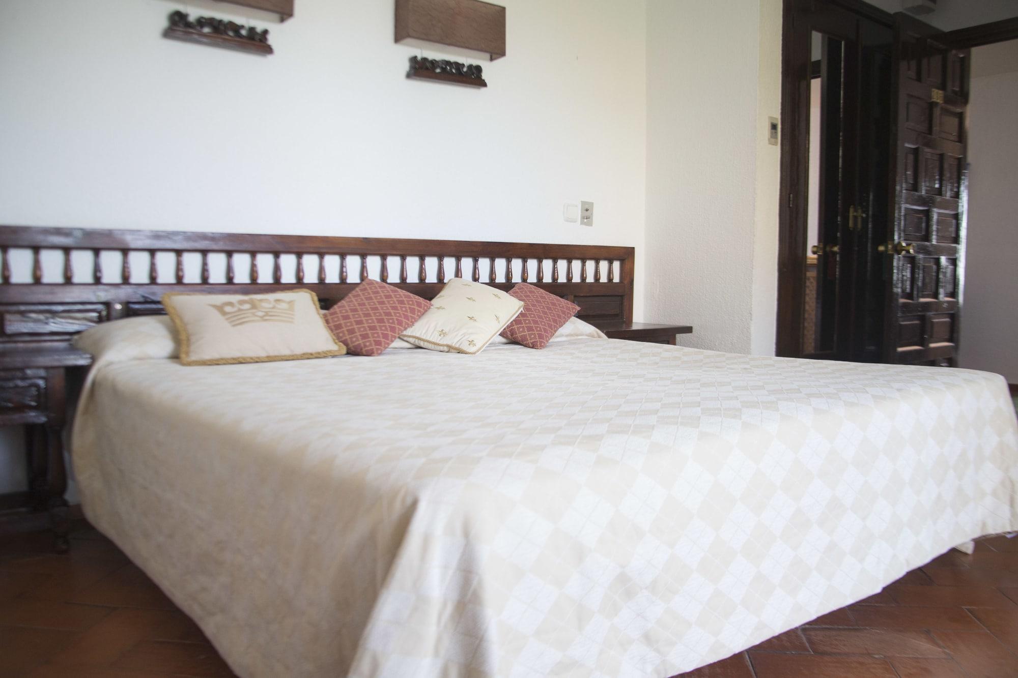 Hospedium Hotel Juan II Toro Bagian luar foto
