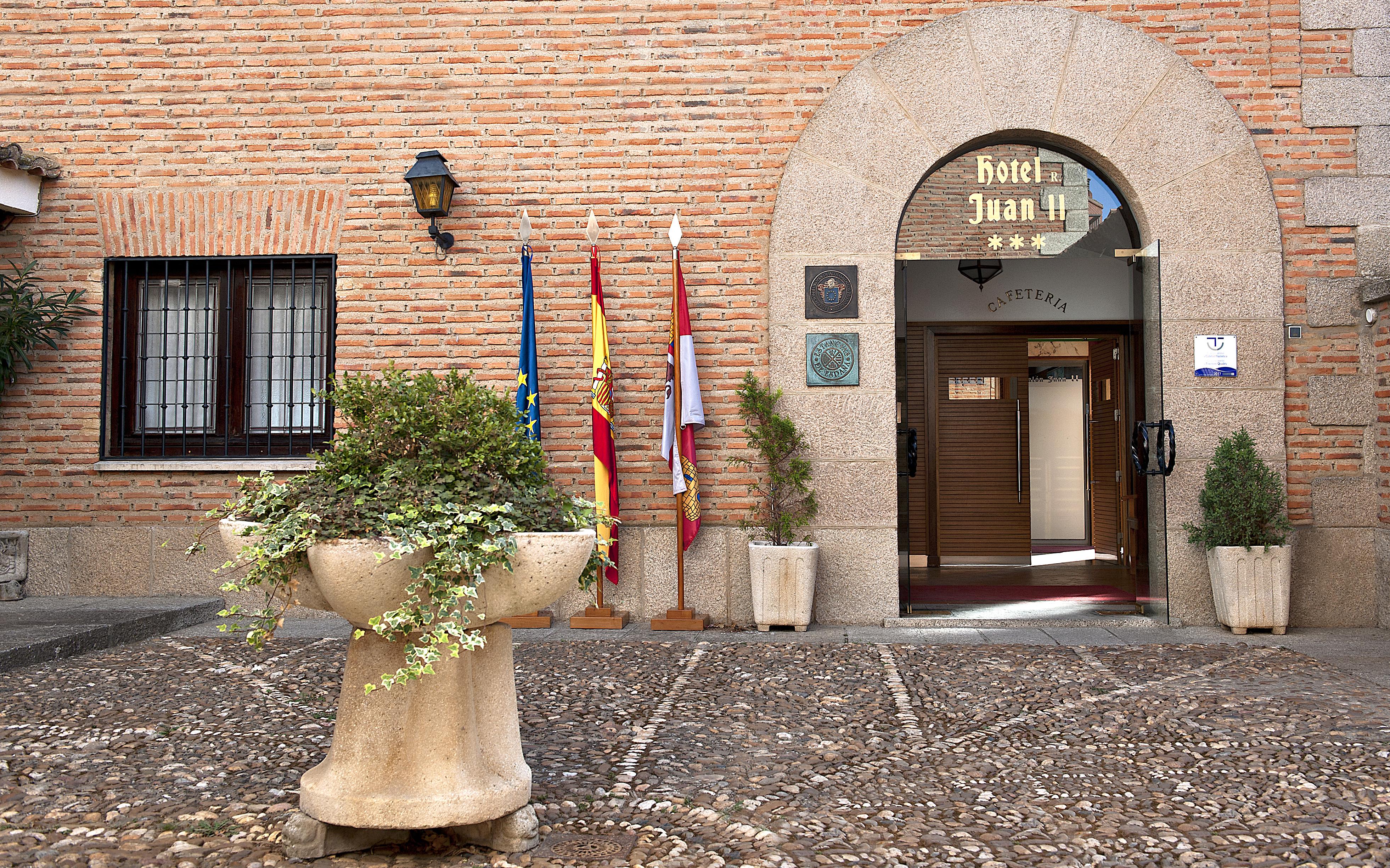 Hospedium Hotel Juan II Toro Bagian luar foto