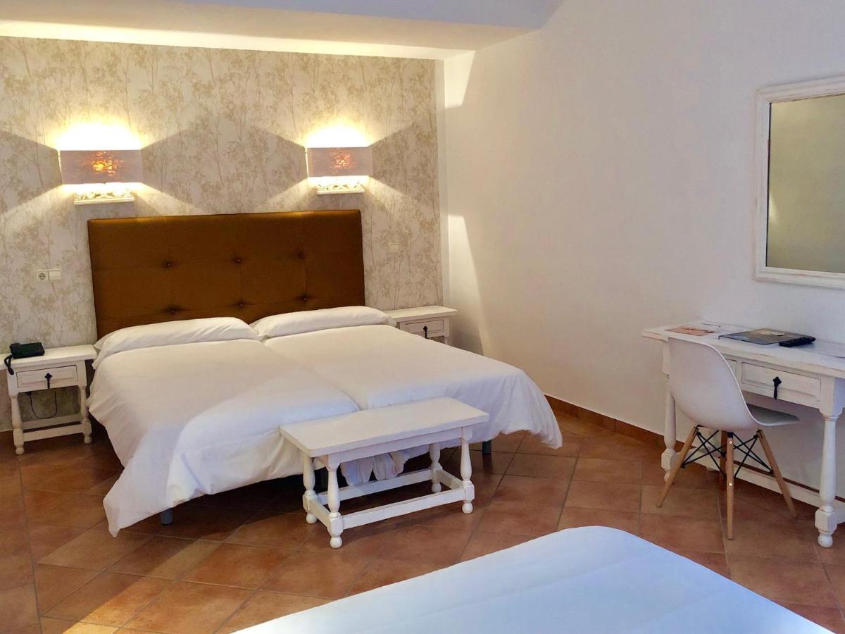 Hospedium Hotel Juan II Toro Bagian luar foto