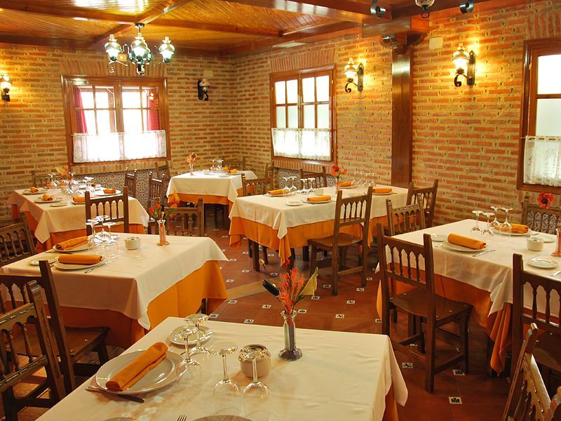 Hospedium Hotel Juan II Toro Bagian luar foto