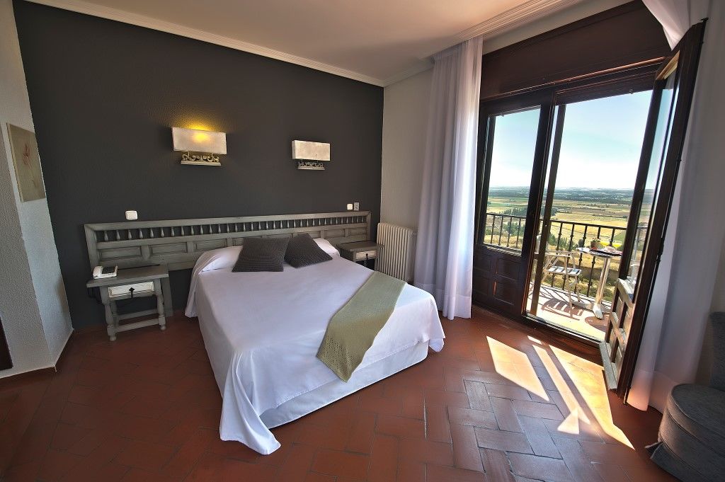 Hospedium Hotel Juan II Toro Bagian luar foto